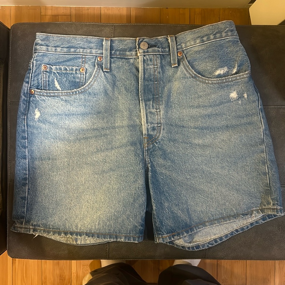 Mid thigh length Levi’s